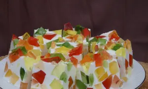 Sekrety śmietanowca z galaretkami: przepis, który zawsze się uda!