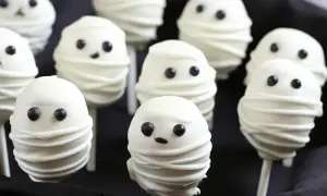 Ciastka na Halloween: Proste Przepisy i Strasznie Kreatywne Dekoracje
