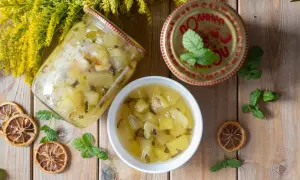 Cukinia jak ananas w puszce: Prosty przepis, który zaskoczy smakiem!
