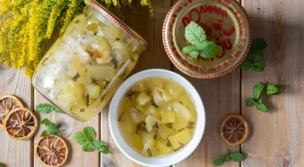Cukinia jak ananas w puszce: Prosty przepis, który zaskoczy smakiem!