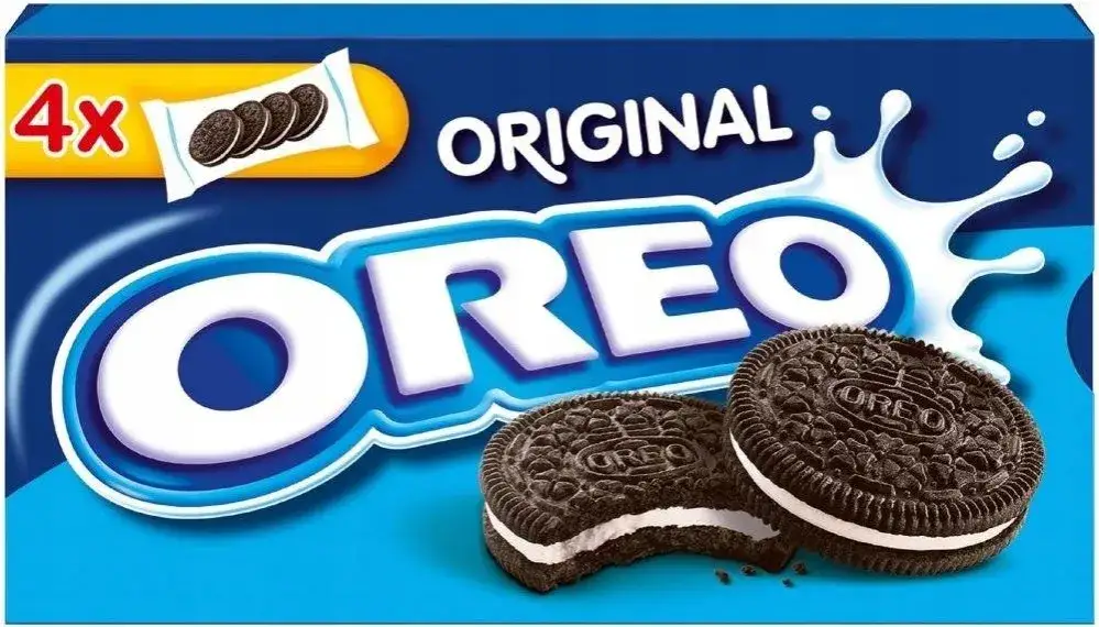 różne opakowania ciastek oreo w sklepie