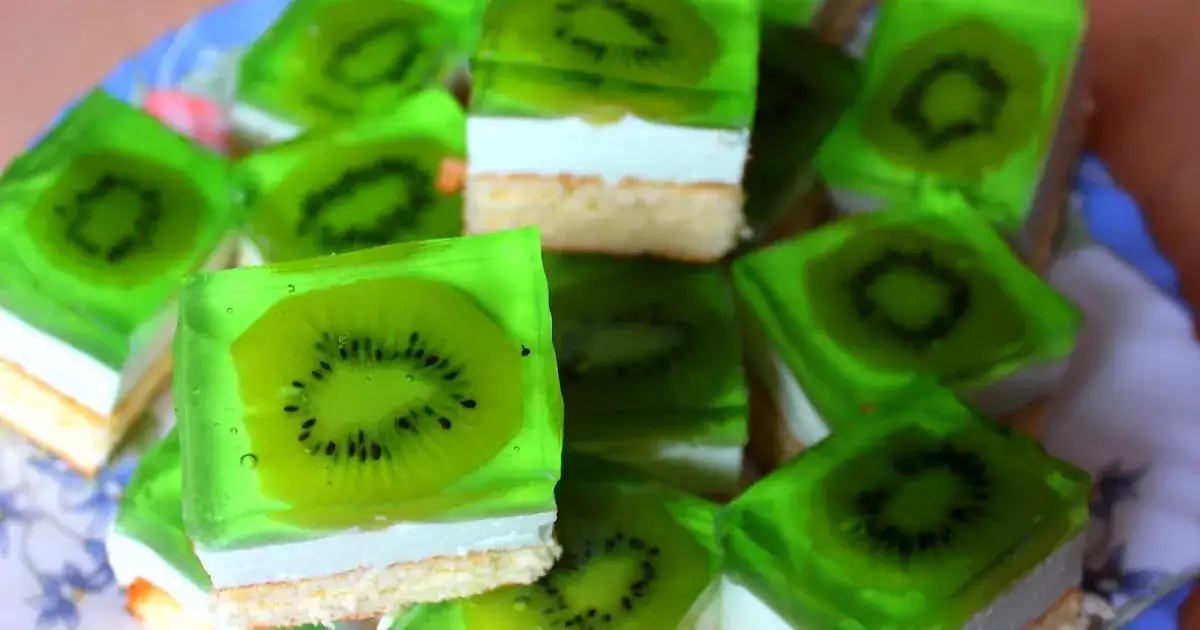 Owoce zakazane do galaretki świeże kiwi ananas