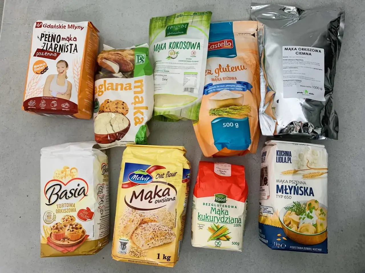 Różne rodzaje mąk: pszenna pełnoziarnista, owsiana, kokosowa, ryżowa, orkiszowa, kukurydziana. Zastanawiasz się, jaka mąka jest najzdrowsza?