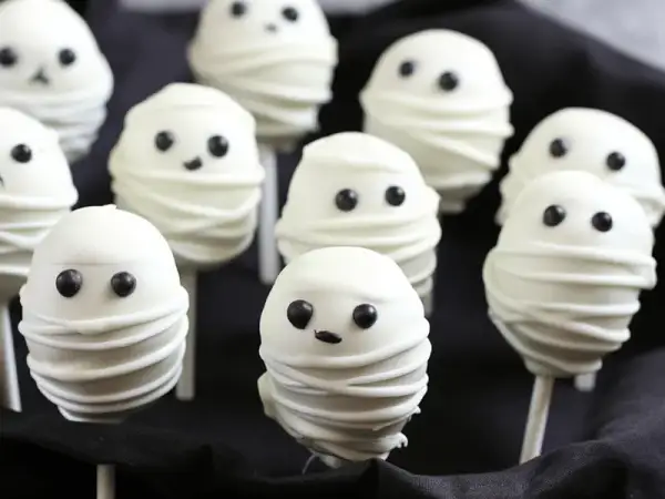 Ciastka na Halloween: Proste Przepisy i Strasznie Kreatywne Dekoracje